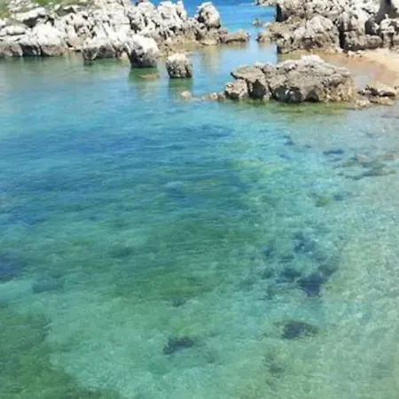 Apartamento En Primera Linea De Playa * Cuchia
